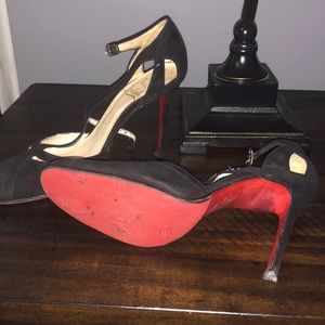 Beautiful mary jane red bottoms.